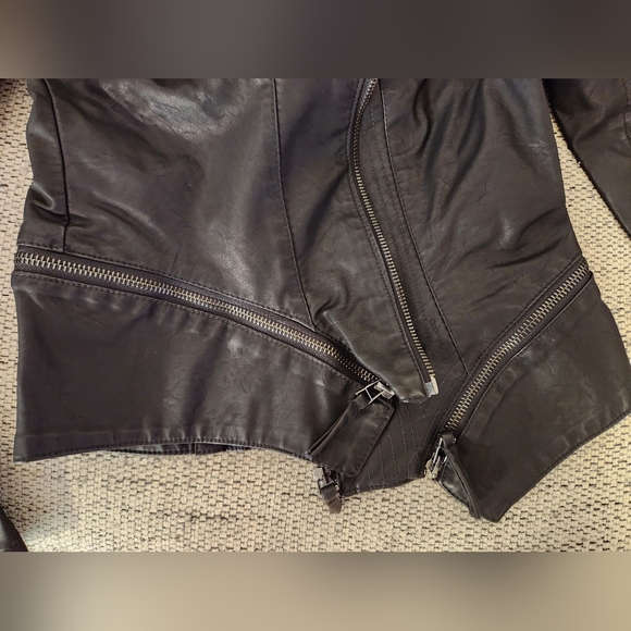 NwT Blank NYC Tailored Vegan Leather Biker Moto Jacket Black Size Small - Picture 10 of 14